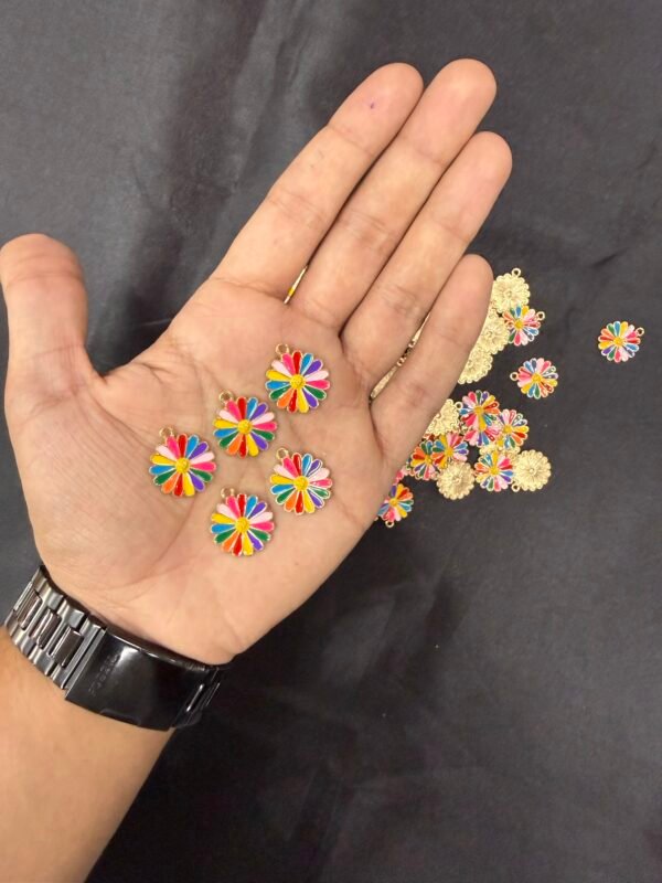 Multicolour Daisy Pendant Charm ( 5 Pcs )